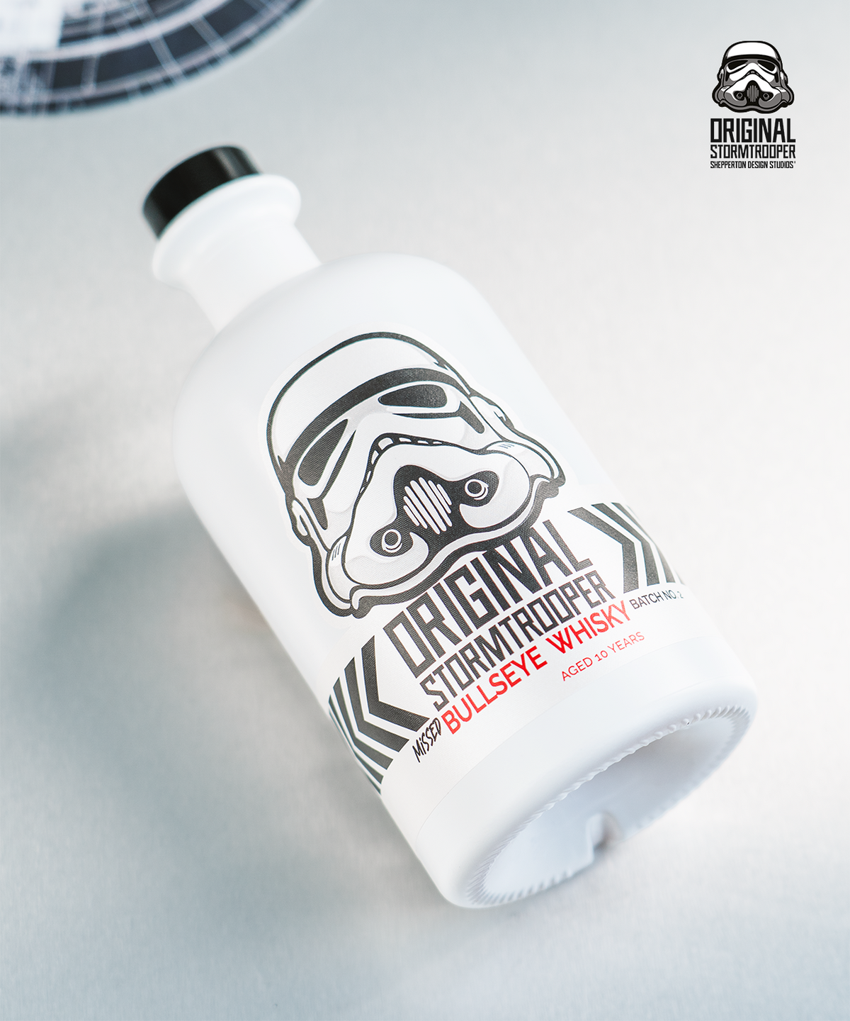 Original Stormtrooper Missed Bullseye Whisky mit Helm-Glas