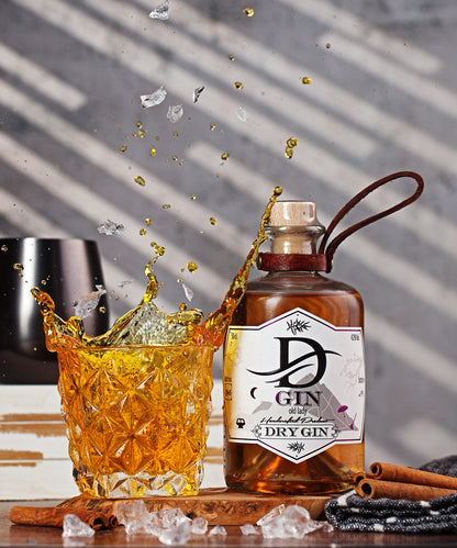 D' GIN Old Lady