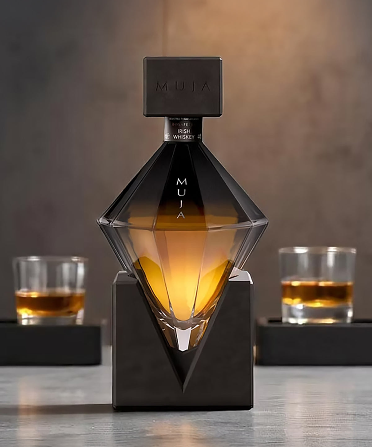 Muja Rosapetra Blended Irish Whiskey inkl. Glas